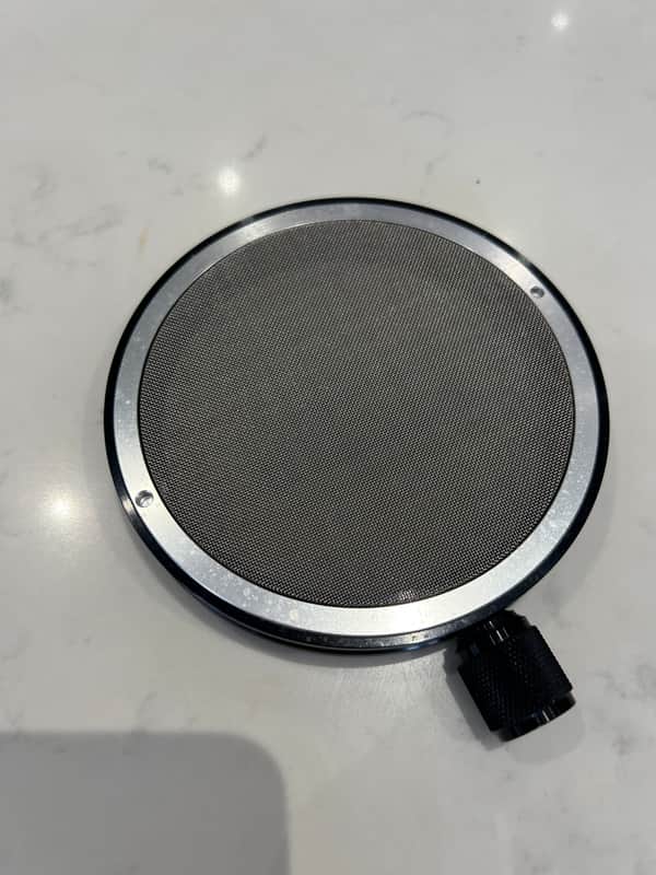 Pete's Place Blast Pad 2019 - Silver snd black image 1