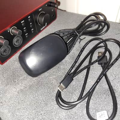 Focusrite Scarlett 4i4 4th Gen USB Audio Interface 2023 - Present - Red image 9