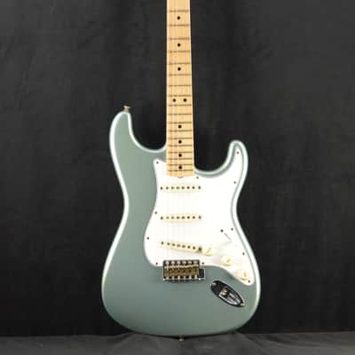 Fender Limited Edition '69 Stratocaster Journeyman Relic - Aged Firemist Silver image 2