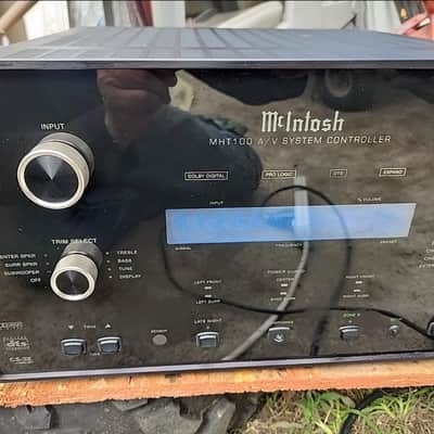 McIntosh MHT100 6-Channel AV Controller 2001 - 2003 - Black image 2