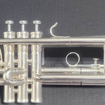 Vintage King Sliver Flair 1055T Professional Trumpet, Mouthpiece and Original Hard Case 1970-1975 - Silver plated image 1