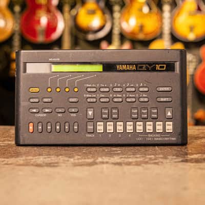 Yamaha QY10 Music Workstation 1990's