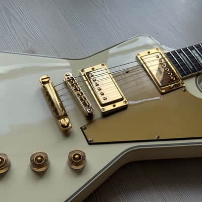 2014 Gibson Limited Edition Lzzy Hale Explorer – Alpine White image 6