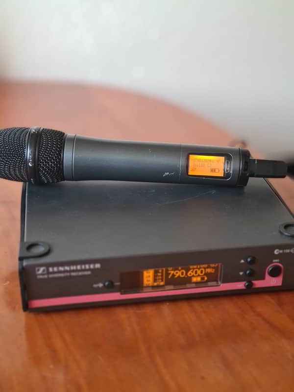 Sennheiser Sennheiser EM100 G3 True Diversity Receiver + SKM100 G3 Handheld Transmitter – 780-822 MHz – Professional Wireless System 🔥 image 1