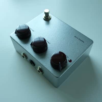 Mythos Pedals Mjolnir - 1N34A Diodes - Silver image 3