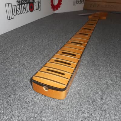 Allparts Fender Licensed Black Bound Neck For Jazz Bass, Tinted Finish, #JMF-BB image 3