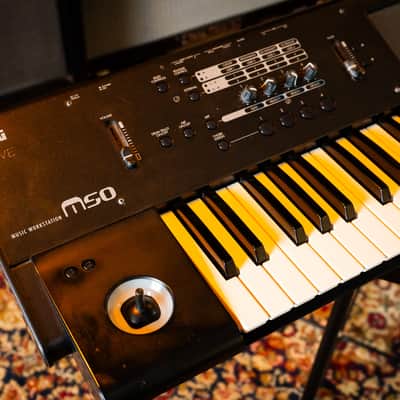Korg M50 61-Key Music Workstation Keyboard 2000s - Black