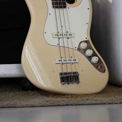 1983 Fender Jazz-Bass  - Ivory NOHSC. image 2