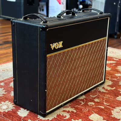 VOX AC30CC2 Custom Classic 30 Watt 2x12" Valve Combo Amplifier image 4