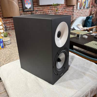 Amphion One18 Passive Studio Monitor - Single image 3