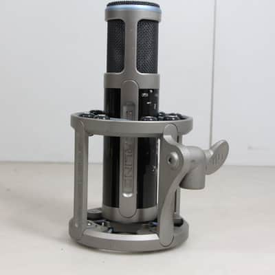 Sterling Audio Large Diaphragm Condenser Microphone w/ Shock Mount ST155 image 4