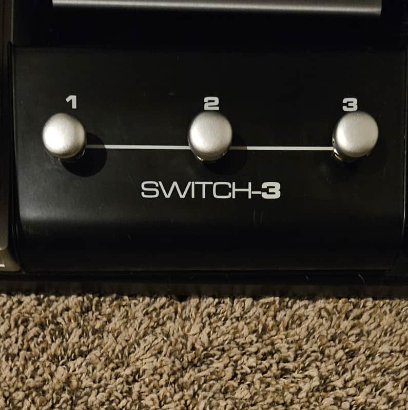 TC Helicon Switch-3 2000 - 2021 - Black image 1