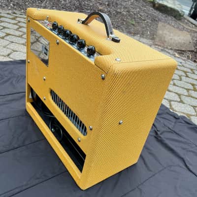 Fender Blues Junior IV FSR Limited Edition Lacquered Tweed 15-Watt 1x12" Guitar Combo 2019 - 2021 Lacquered Tweed image 2