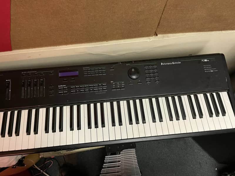 Kurzweil PC88mx 88-Key 64-Voice Performance Controller and Synthesizer image 1