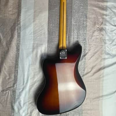 Fender American Professional II Jazzmaster with Rosewood Fretboard 2020 - Present - 3-Color Sunburst image 2