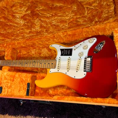 Fender Player Plus Stratocaster 2022 - Tequila Sunrise image 16