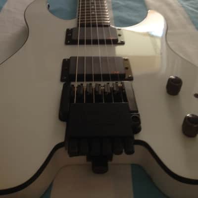 Steinberger GM2S White (GM) Vito Bratta, EMG pickups, headless guitar, graphite neck, (incl. gigbag) image 4
