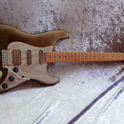 GB Liuteria build to order Traditional Strato walnut burl brown relic image 8