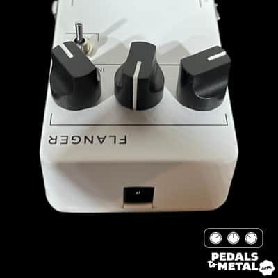 JHS 3 Series Flanger 2021 - Present - White X13652 image 4