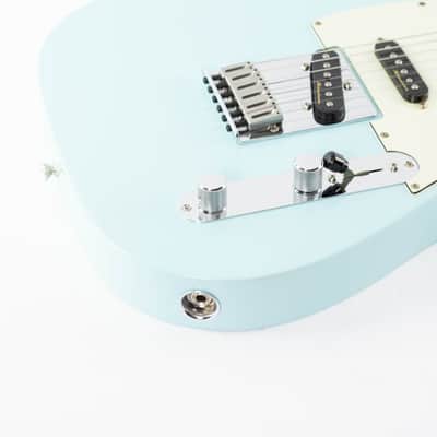 Fender Deluxe Nashville Telecaster 2019 Daphne Blue image 16