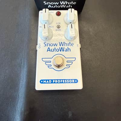 Mad Professor Snow White Auto Wah with Guitar/Bass Switch. New! image 3