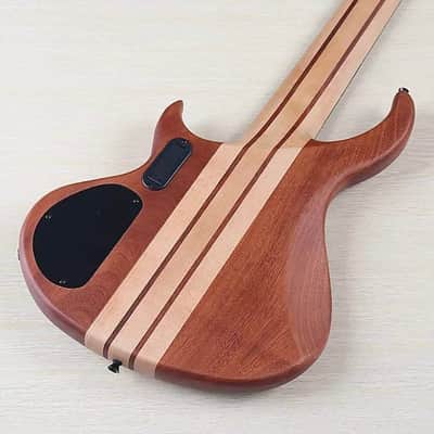Custom 6 String Electric Bass Burl Wood Top Okoume Wood Body, Maple Neck Through, Rosewood Fingerboard image 2