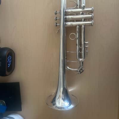 Bach Stradivarius Model 37 1973 - Silver image 4
