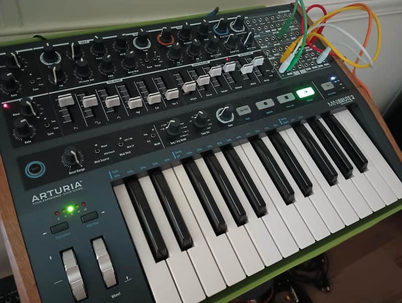 Arturia MiniBrute 2 25-Key Synthesizer