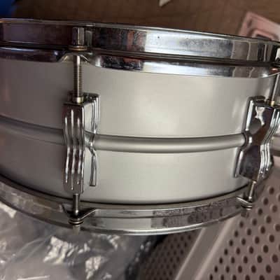 Ludwig 🥁 5” by 14” USA acrolite vintage snare drum with case stand and pad image 10
