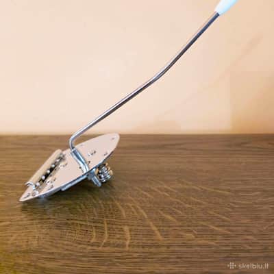Fender Squire J Mascis Jazzmaster tremolo with arm image 2