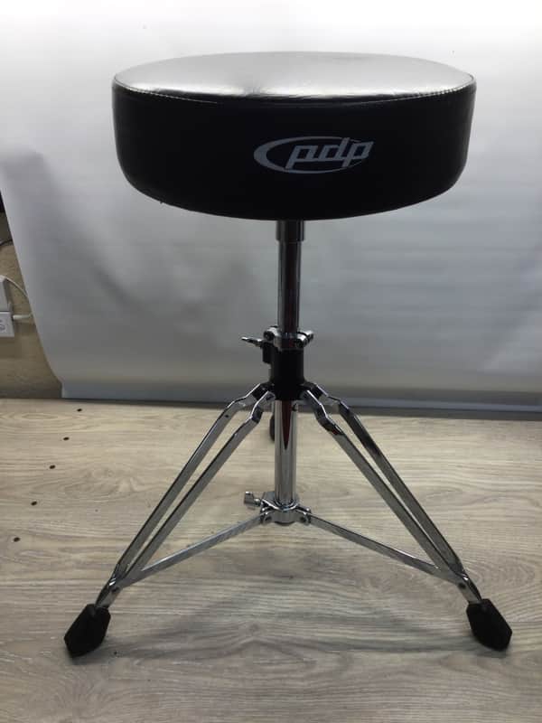 PDP by DW Gravity Series 810R Medium Weight Round Top Throne Black image 1