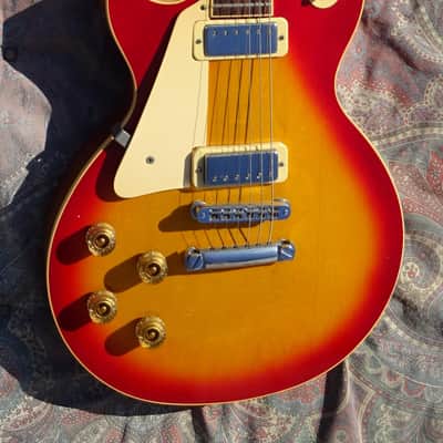 Gibson Les Paul Deluxe  LEFTY 1981 Cherry Sunburst image 1