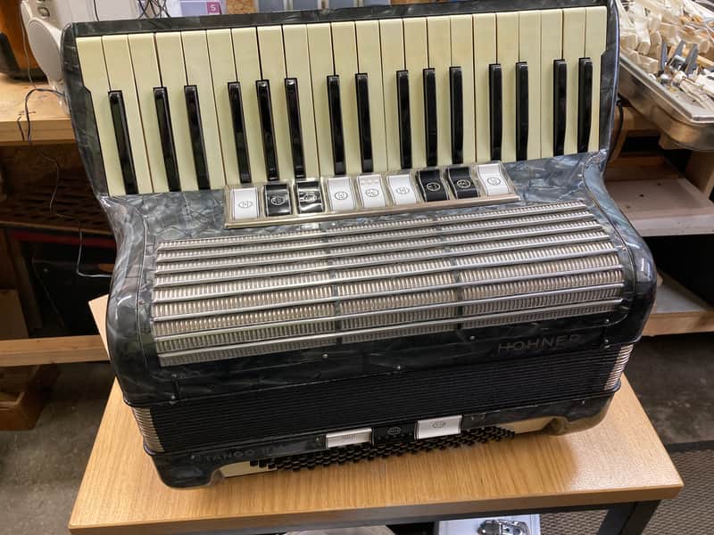 Accordion Hohner Tango II M 50er - grey used image 1