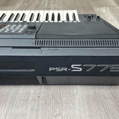 Yamaha PSR S775 61 Key Arranger Keyboard With Stand image 7