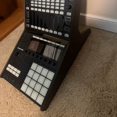 Native Instruments Maschine MkIII & Maschine Jam w/ Custom Stand & Dust Cover image 2