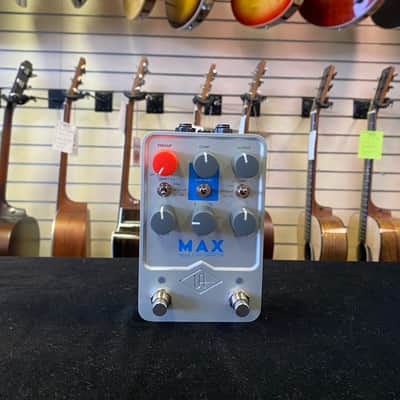 Universal Audio Universal Audio Max Preamp and Dual Compressor Pedal 2023 image 2
