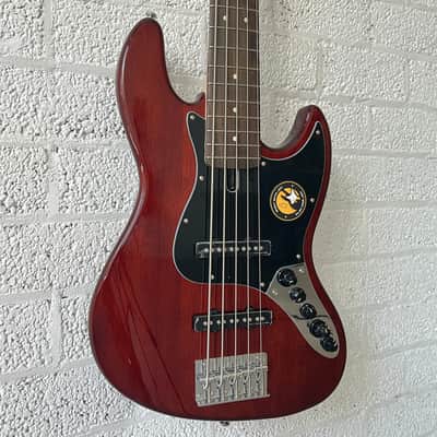 Sire Marcus Miller V3+ 5 – Active 5-String Bass – Mahogany Body image 1