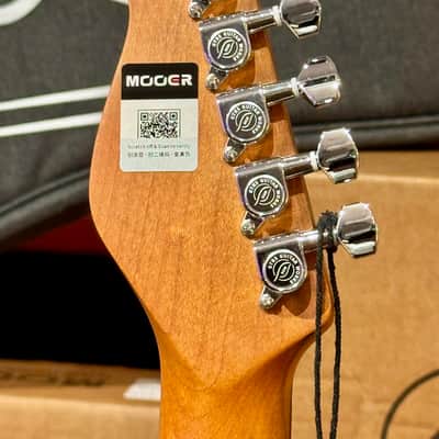 Mooer MSC10 PRO BLACK (White Pickguard) image 16