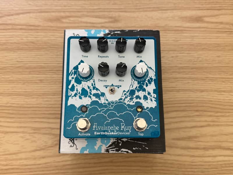 EarthQuaker Devices Avalanche Run Stereo Reverb & Delay with Tap Tempo V2