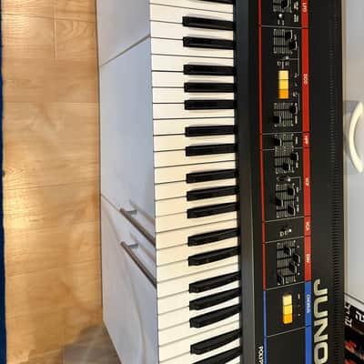 Roland Juno-6 61-Key Polyphonic Synthesizer 1982 - 1984 - Black