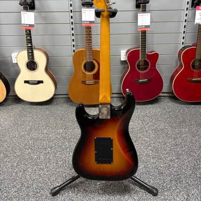 Squier Classic Vibe '60s Stratocaster with Laurel Fretboard 2019 - Present - 3-Color Sunburst image 4