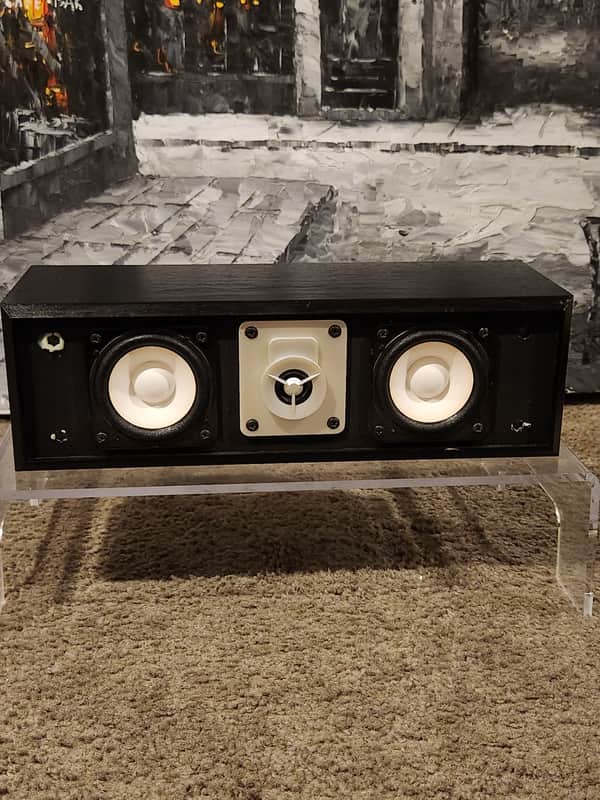 Yamaha Yamaha NS-C125 is a 2-way bass reflex center channel