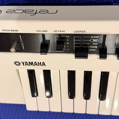 Yamaha Reface CS Virtual Analog Synth - White - Excellent Condition image 3