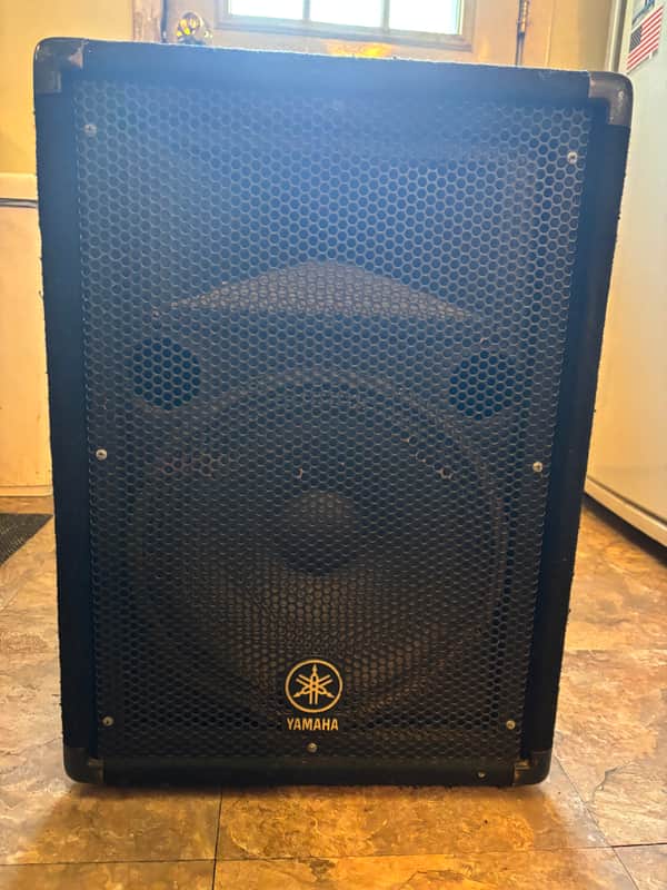 Yamaha BR12 500-Watt 2-Way 12" Passive Loudspeaker 2011 - Present - Black image 1