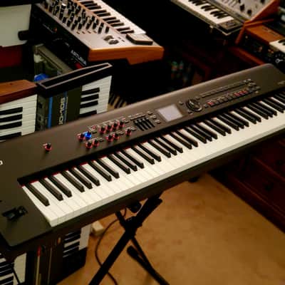 CERTIFIED!!! ROLAND RD800 STAGE PIANO FULLY SERVICED AND IN AMAZING CONDITION! image 1
