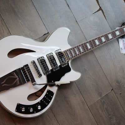 VINTAGE REVO Series 'Custom Supreme' Semi-Acoustic,Arctic White, 3, 82 KG image 1