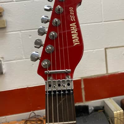 Yamaha SE 250 1986 Fire Red image 3