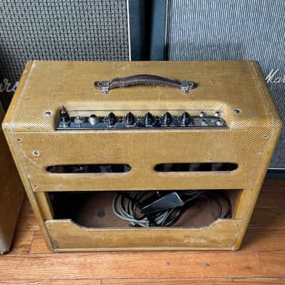 1960 Fender Tremolux 5E9A Vintage 1x12 Tweed Narrow Panel Pre CBS Tube Combo Amplifier! image 3