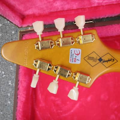 Epiphone '58 Korina Flying V Left-Handed 2023 - Aged Natural (White Pickguard) image 9