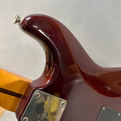 Squier Classic Vibe '70s Stratocaster HSS Electric Guitar - Walnut image 15